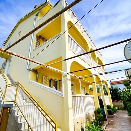Apartment Neda Jezera