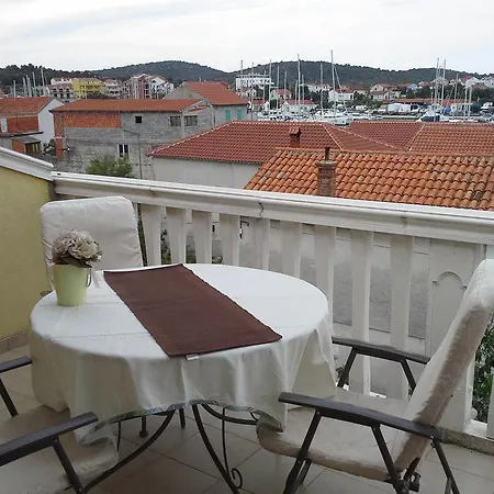Apartment Neda Jezera