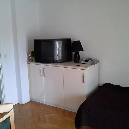 Apartment Neda Jezera
